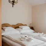 Szent Gellert Borhaz Es Vendegfogado Frühstückspension 4*