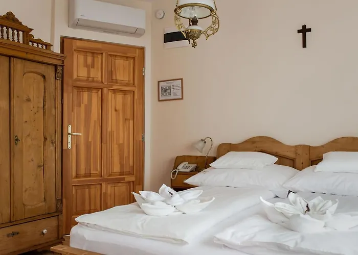 Szent Gellert Borhaz Es Vendegfogado 4* Makó