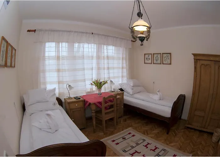Oda ve Kahvaltı Szent Gellert Borhaz Es Vendegfogado